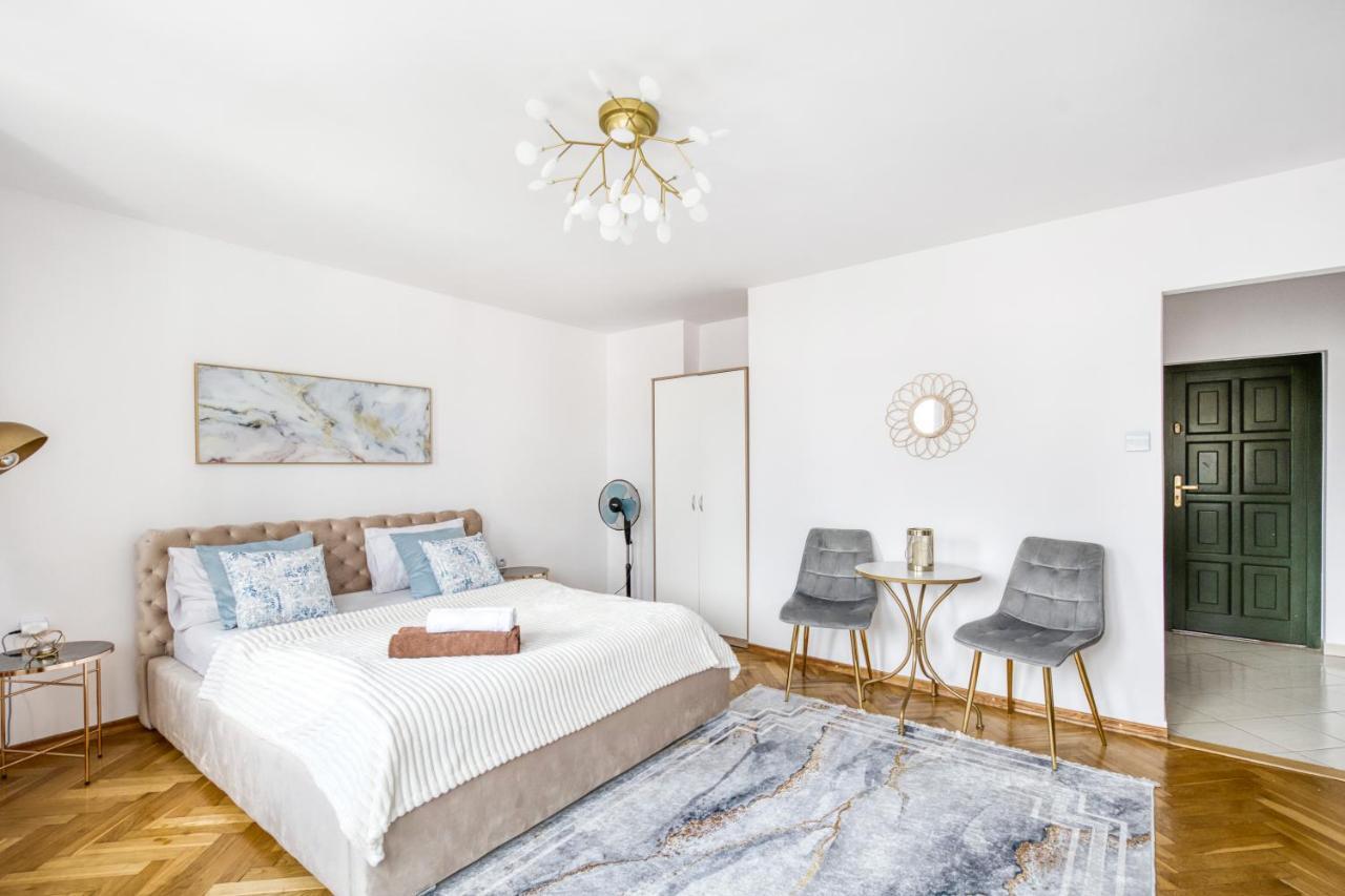 Dekart Centrum Apartments Варшава Экстерьер фото